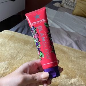 GLAMGLOW cleanser